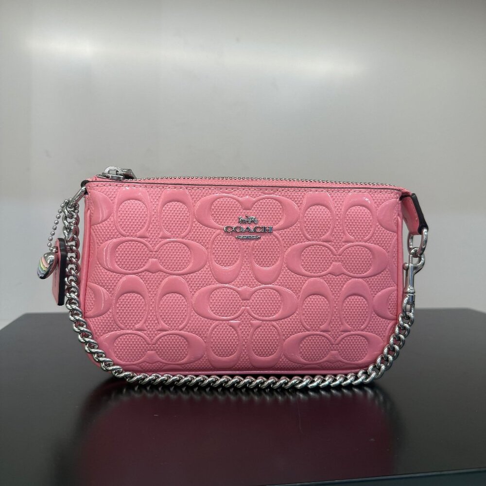 coach Nolita 19 In Signature Leather With Heart Charm ccz27